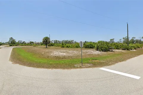 13 Ships Ln, Other City - In The State Of Florida FL 33946