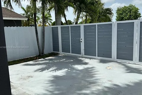 11631 SW 179th Ter, Miami FL 33157