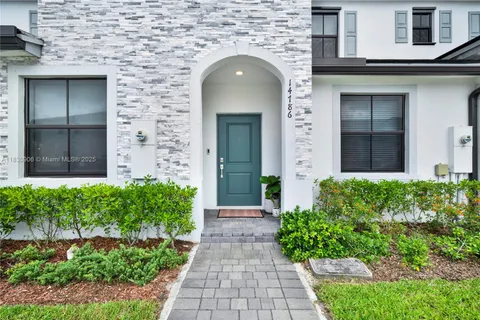 14786 SW 183rd Ter, Miami FL 33187