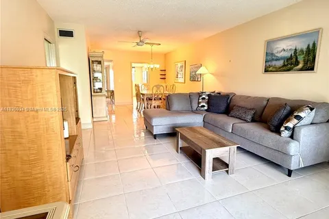 2340 SW 22nd Ave # 316, Delray Beach FL 33445
