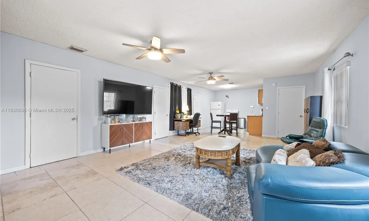 600 NW 99th St, Miami FL 33150