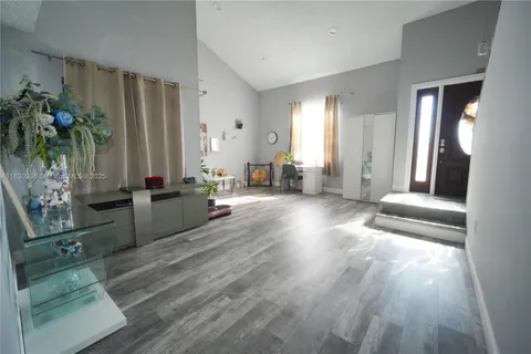 506 Danville Ter, Davie FL 33325