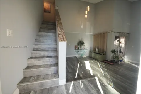 506 Danville Ter, Davie FL 33325
