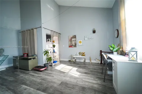 506 Danville Ter, Davie FL 33325