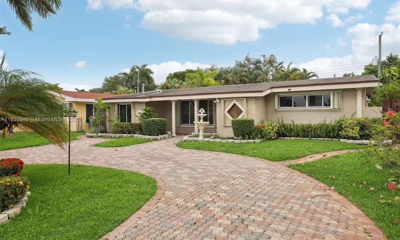 3842 SW 68th Ave, Miramar FL 33023