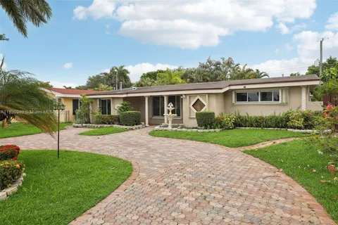 3842 SW 68th Ave, Miramar FL 33023