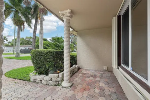 3842 SW 68th Ave, Miramar FL 33023
