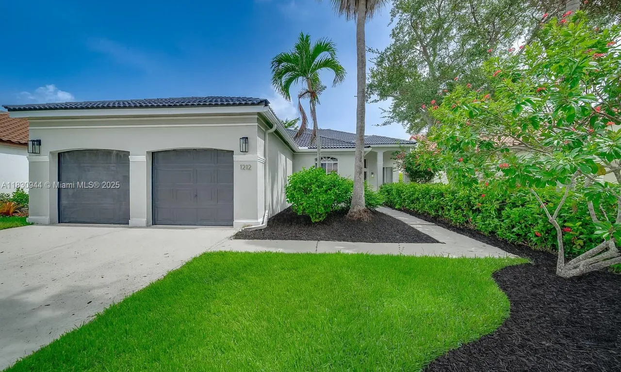 1212 Camellia Ln, Weston FL 33326