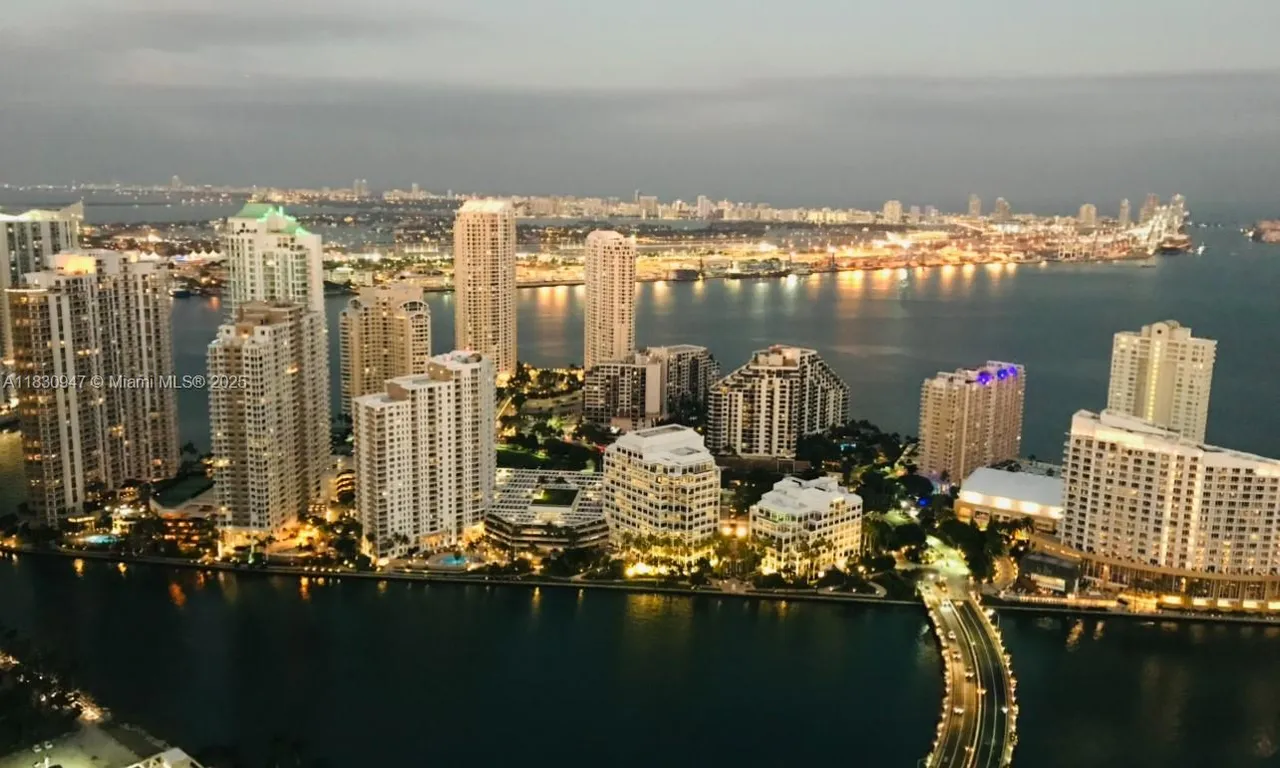 950 Brickell Bay Dr # 5308, Miami FL 33131