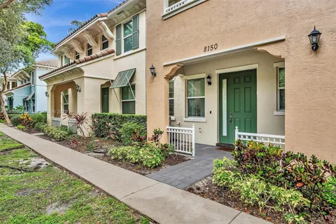 8150 Cascada Isles Dr, Cooper City FL 33024