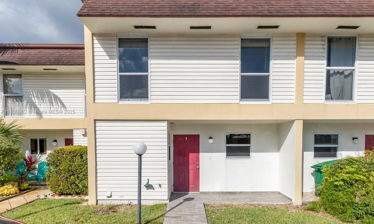 3321 N Raleigh St # 3I, Hollywood FL 33021