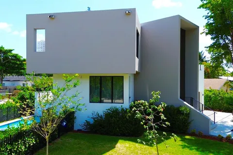 1003 NE Little River, Miami FL 33138