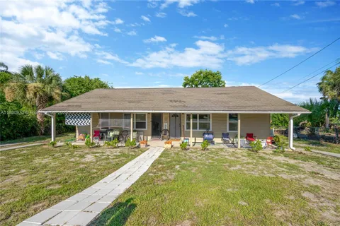 130 East Northside Drive, Lake Wales FL 33853