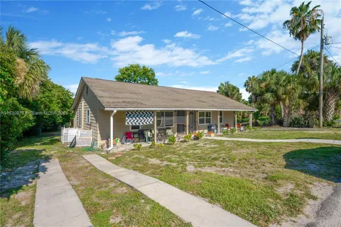 130 East Northside Drive, Lake Wales FL 33853