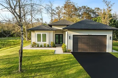 3421 16th Ave NE, Naples FL 34120