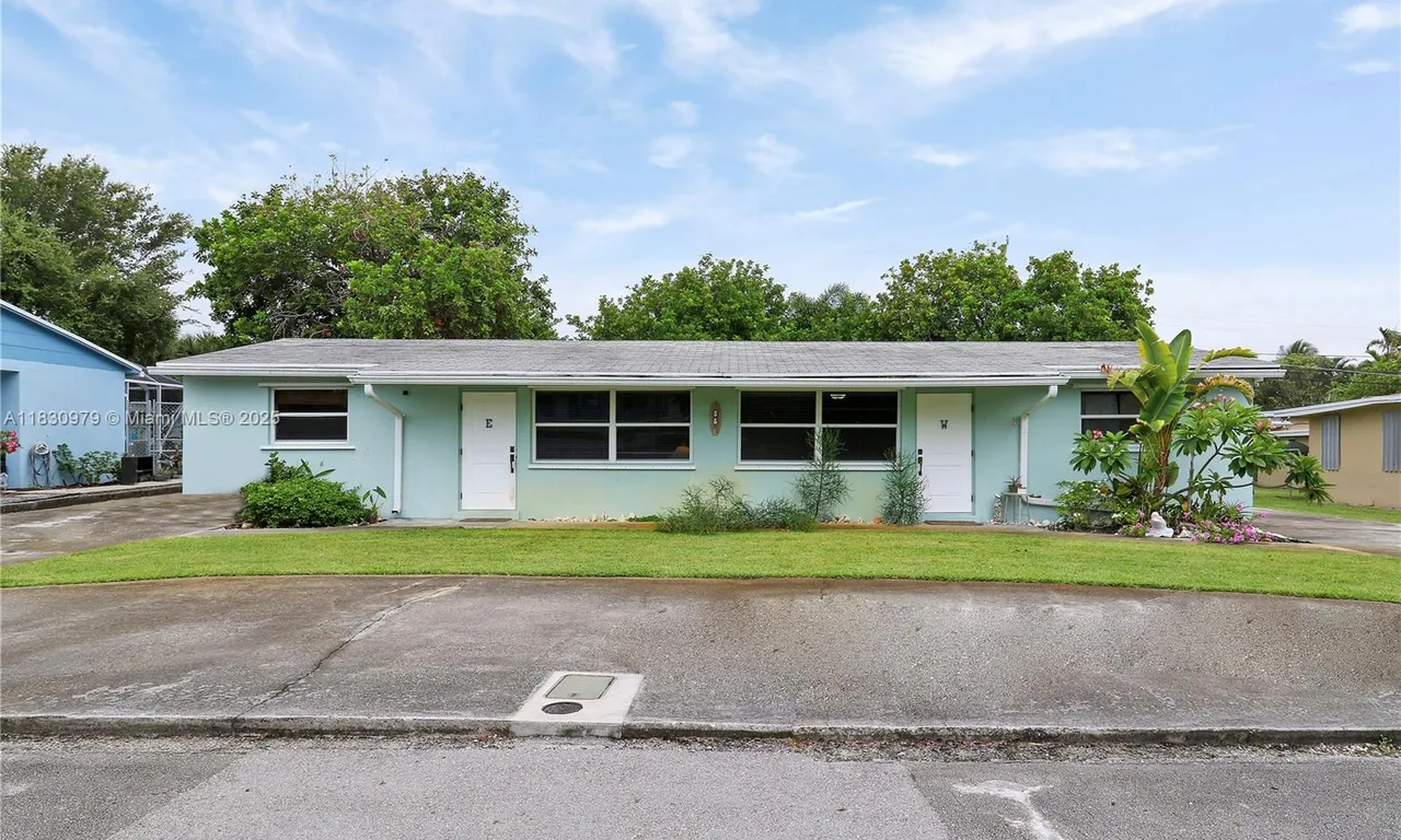 1884 Juno Rd, North Palm Beach FL 33408