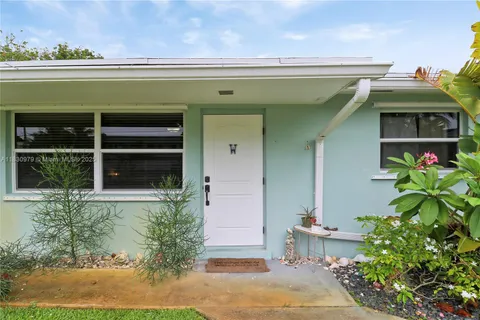 1884 Juno Rd, North Palm Beach FL 33408