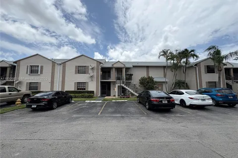 889 Hamilton Dr # 889H, Homestead FL 33034