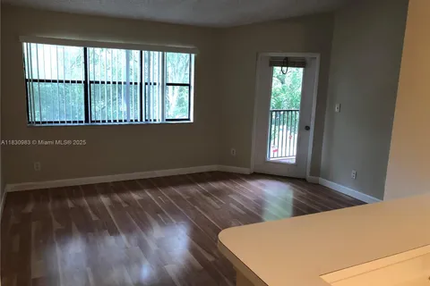 620 S Park Rd # 2, Hollywood FL 33021