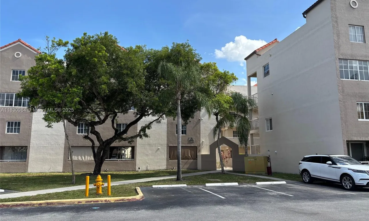 6045 NW 186th St # 103, Hialeah FL 33015