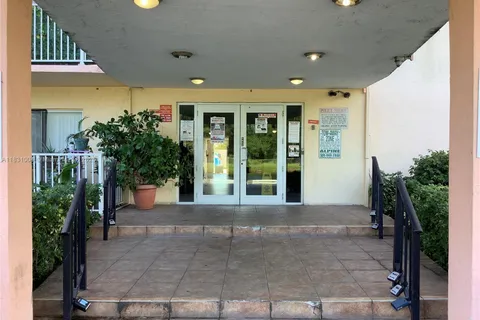16465 NE 22nd Ave # 604, North Miami Beach FL 33160