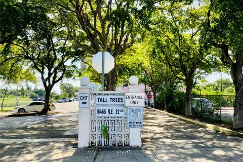 16465 NE 22nd Ave # 604, North Miami Beach FL 33160