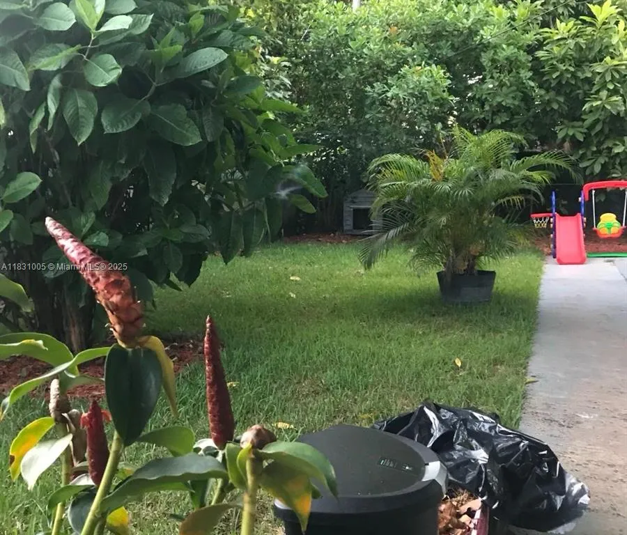 266 E 12th St # 0, Hialeah FL 33010