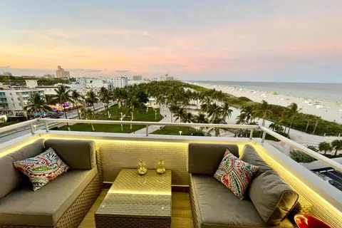 465 Ocean Dr # 821, Miami Beach FL 33139
