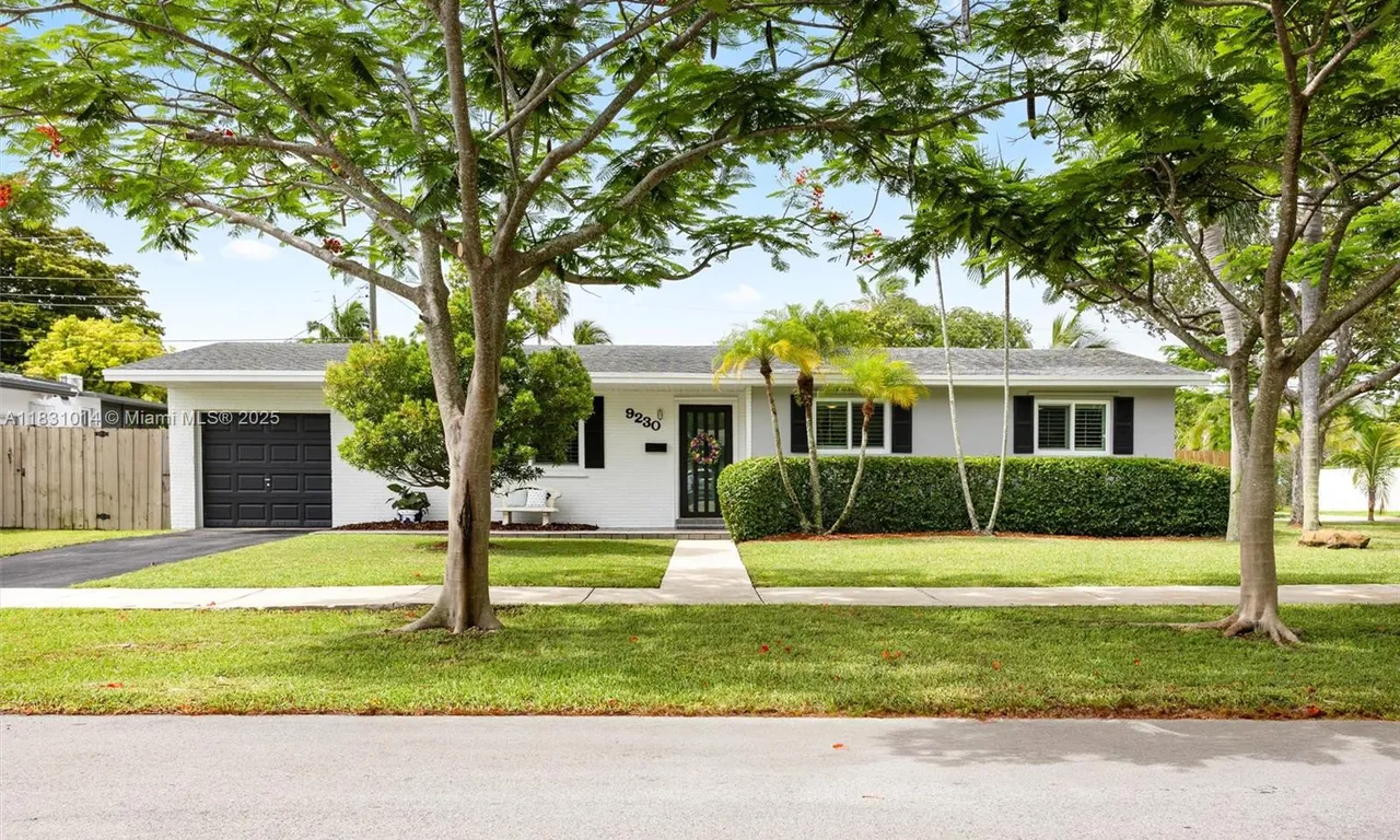 9230 SW 192nd Dr, Cutler Bay FL 33157