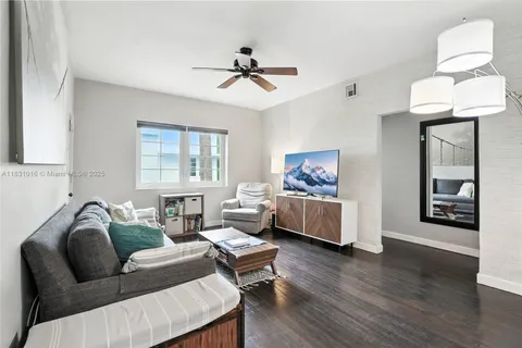 725 14th Pl # 7, Miami Beach FL 33139
