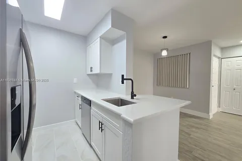 2831 N Oakland Forest Dr # 108, Oakland Park FL 33309