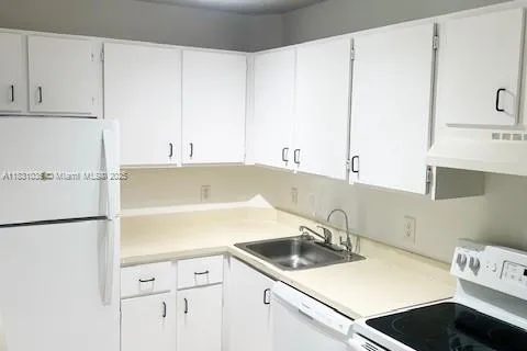 10709 Cleary Blvd # 209, Plantation FL 33324
