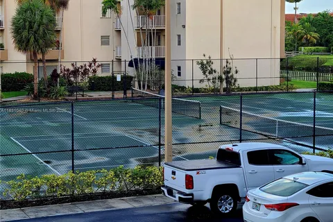 7747 SW 86th St # 301, Miami FL 33143