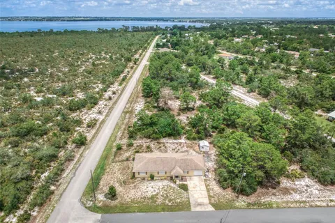 100 Kayla Ave, Lake Placid FL 33852