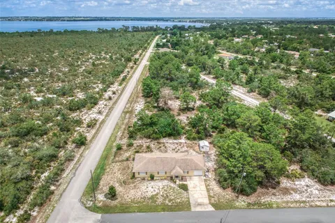 100 Kayla, Lake Placid FL 33852