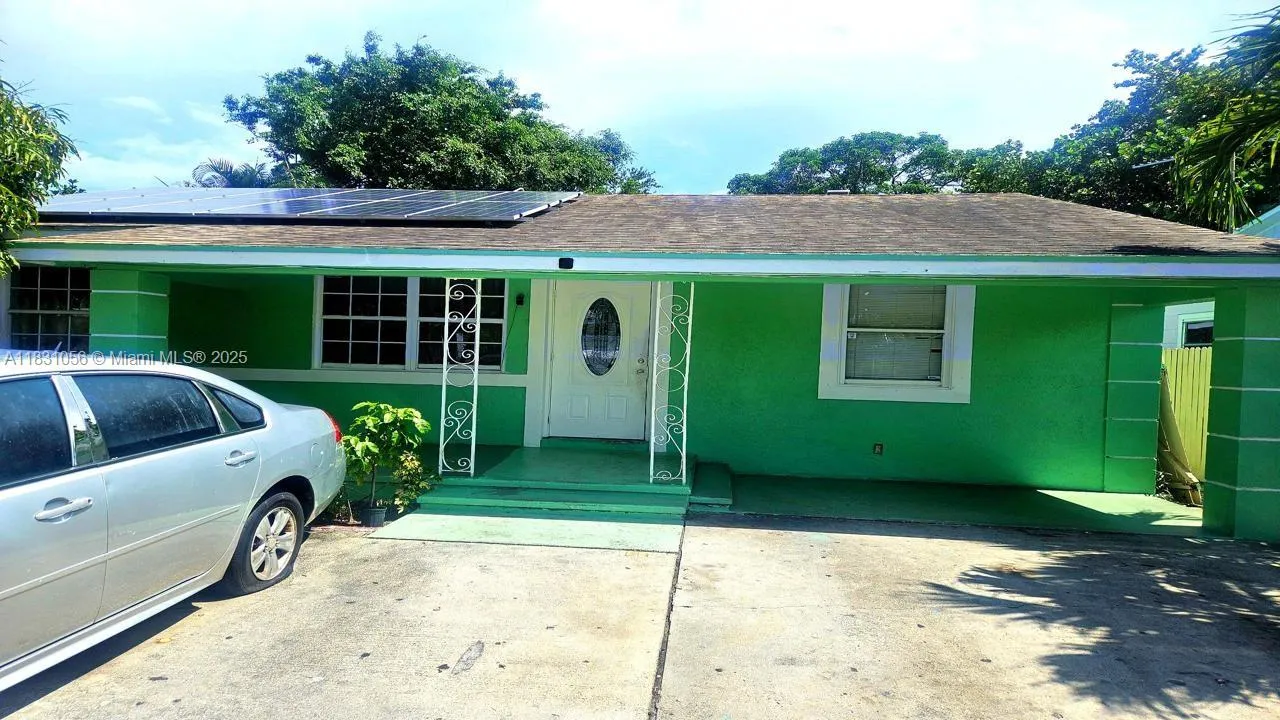 620 W Branch St, Lantana FL 33462
