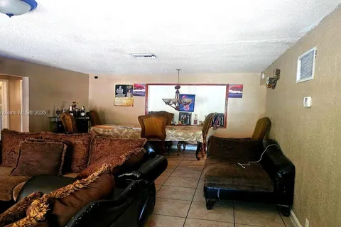 620 W Branch St, Lantana FL 33462