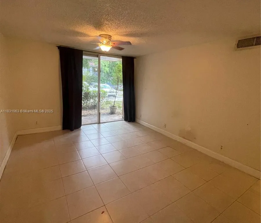 10773 Cleary Blvd # 103, Plantation FL 33324