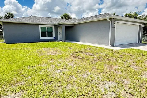 3006 Base Ct, La Belle FL 33935