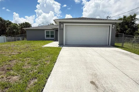 3006 Base Ct, La Belle FL 33935