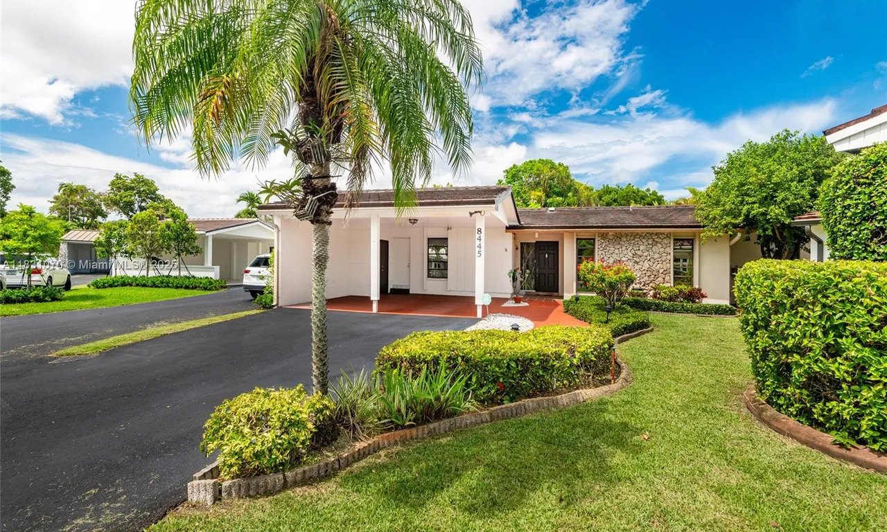 8445 SW 80th Pl, Miami FL 33143