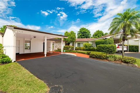 8445 SW 80th Pl, Miami FL 33143