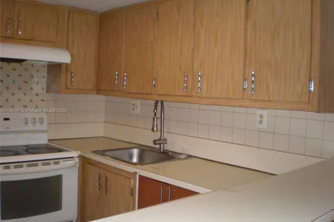 5855 Washington St # 92, Hollywood FL 33023