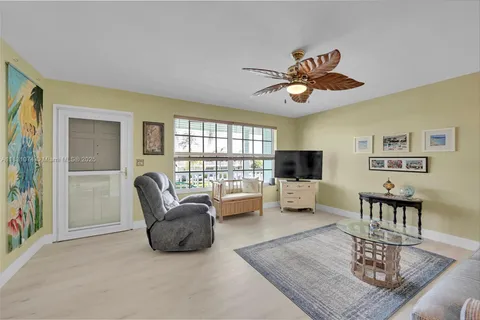 931 SE 9th Ave # 15, Pompano Beach FL 33060