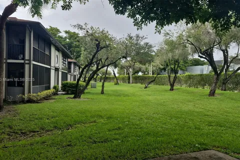9459 W Mcnab Rd # 215, Tamarac FL 33321