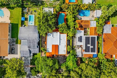 1320 Obispo Ave, Coral Gables FL 33134