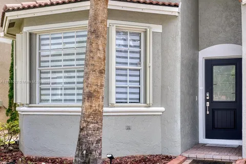 841 NW 126th Ave, Coral Springs FL 33071
