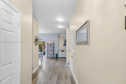 841 NW 126th Ave, Coral Springs FL 33071