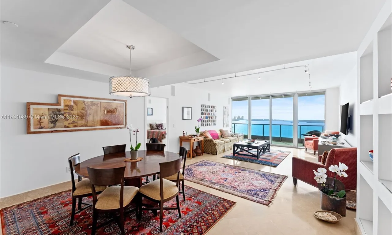 1331 Brickell Bay Dr # 2807, Miami FL 33131