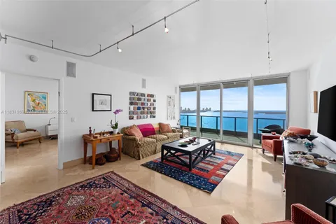 1331 Brickell Bay Dr # 2807, Miami FL 33131